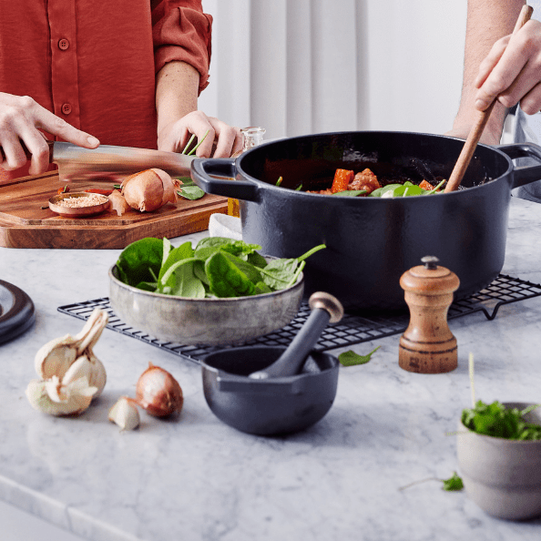 Nori Cast Iron Mortar & Pestle Set - Alva Cookware